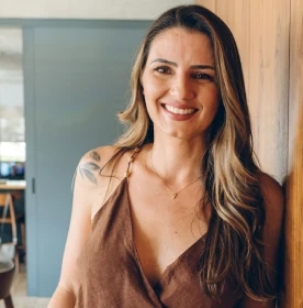 Flávia Pereira